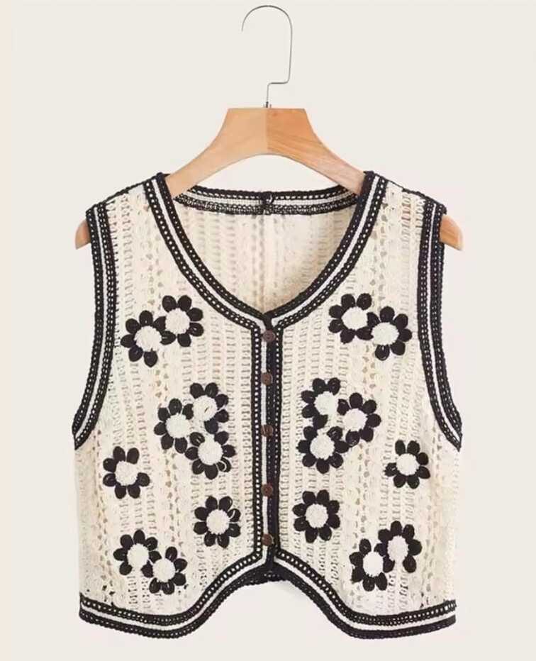 Gilet court en maille fleurie